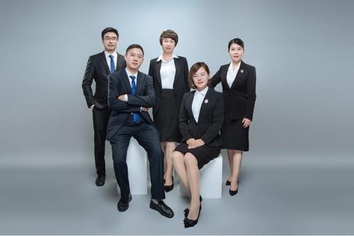 利来w66铁床厂的领导团队风采
